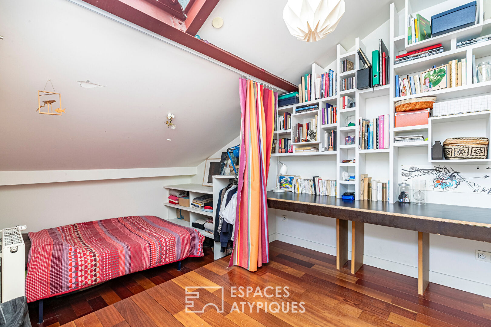 Architect-designed duplex loft and top floor overlooking a lush garden