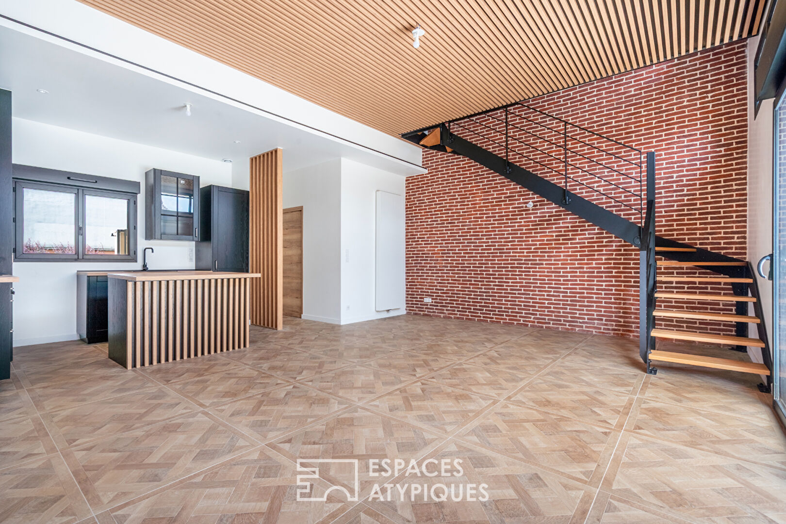 Maison d’architecte verticale avec vues sur Paris