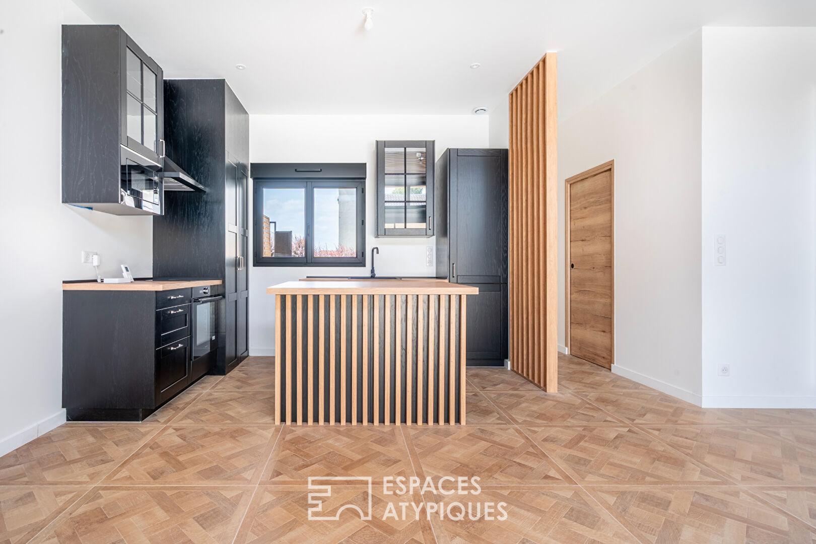 Maison d’architecte verticale avec vues sur Paris