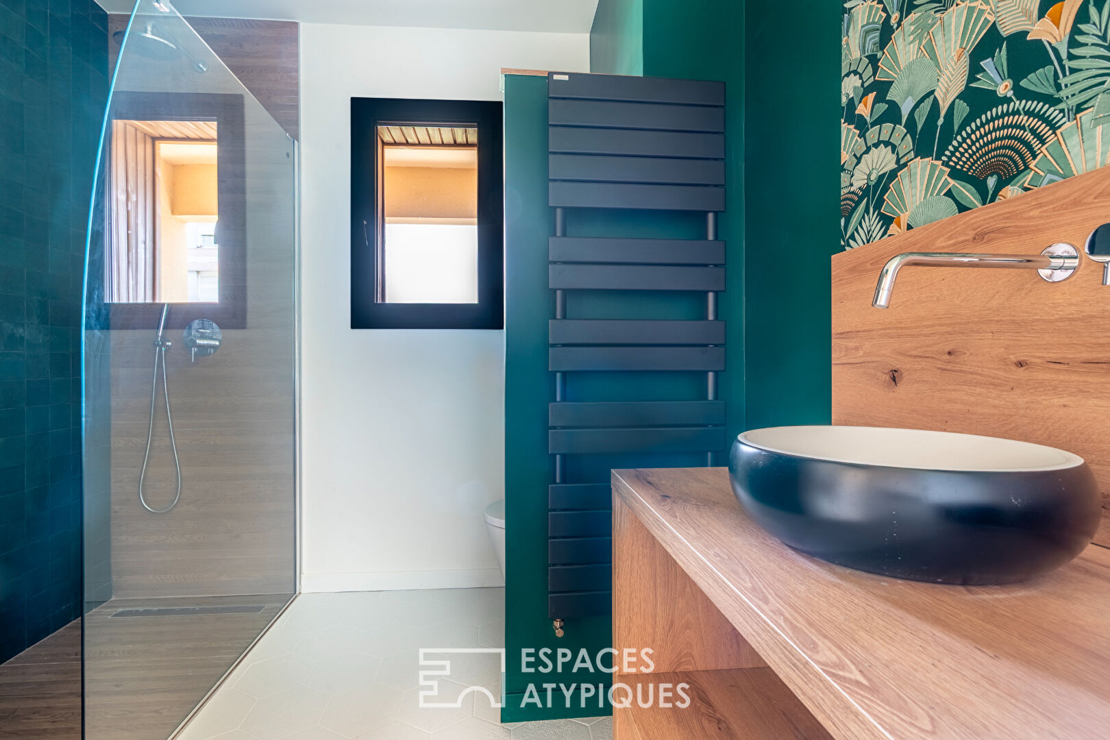 Vertical architect-designed house with views over Paris