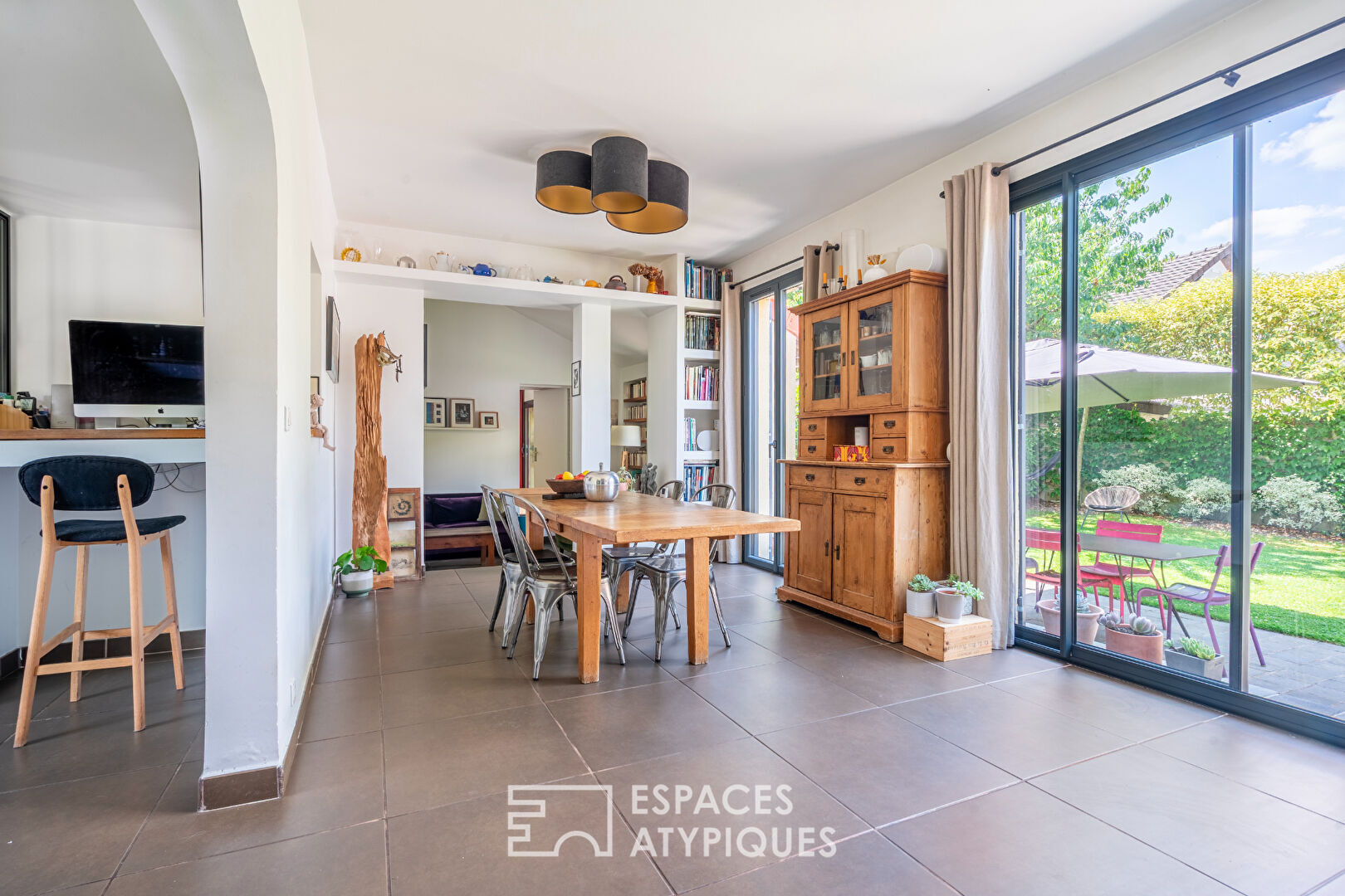 Maison de famille avec jardin arboré