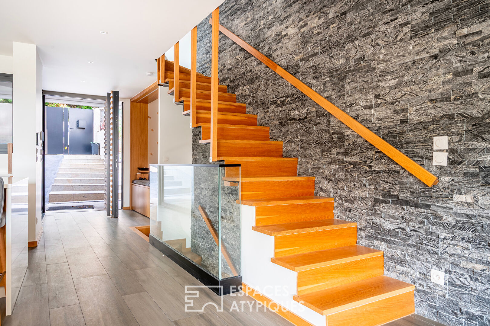 Contemporaine avec vue panoramique exceptionnelle