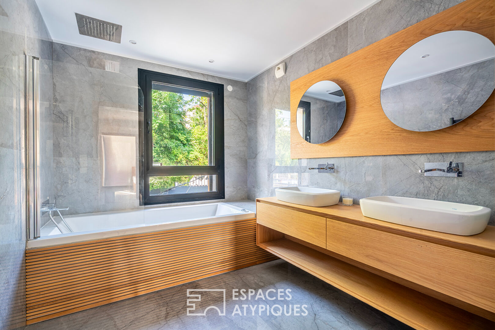 Contemporaine avec vue panoramique exceptionnelle