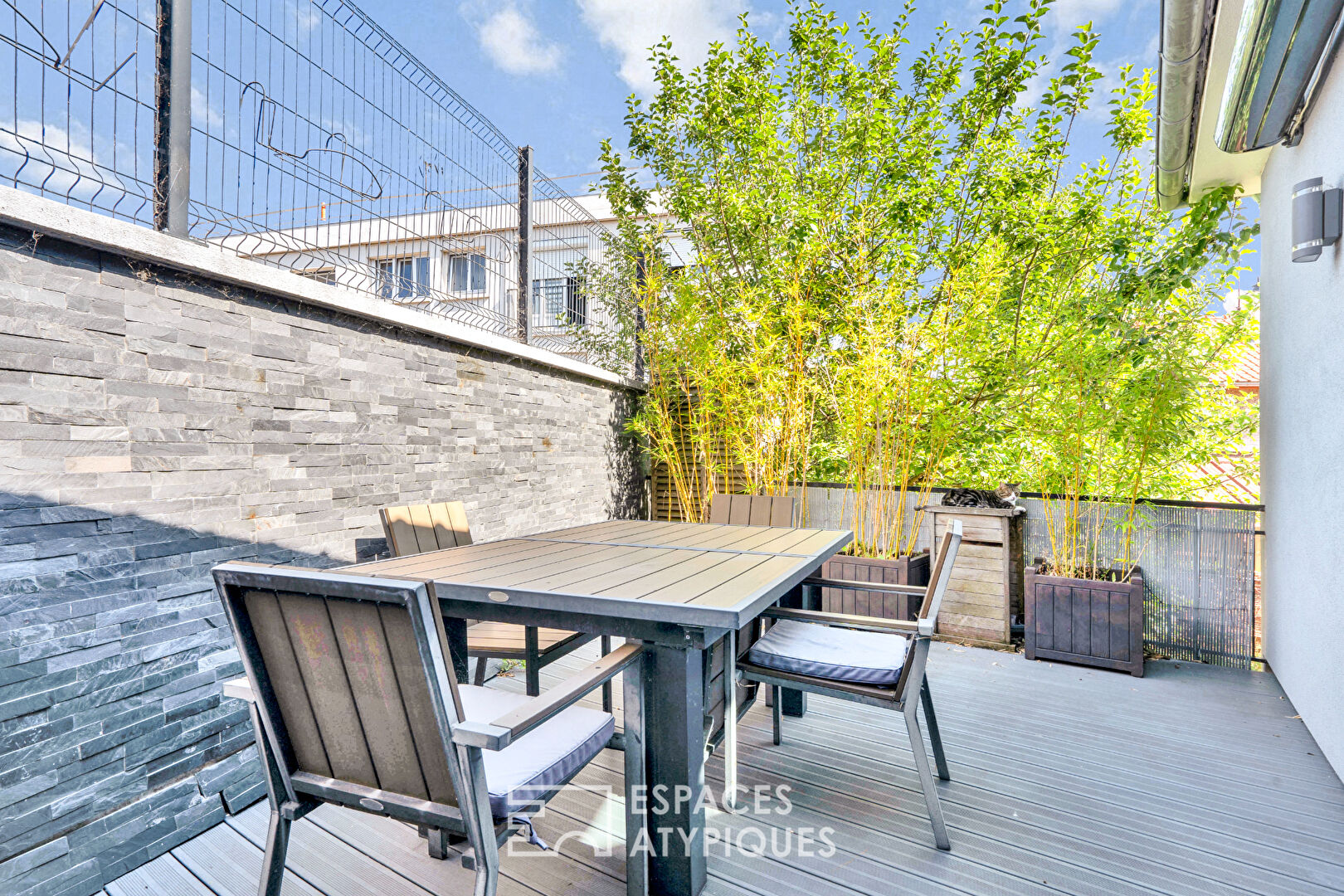 Duplex atypique avec terrasse