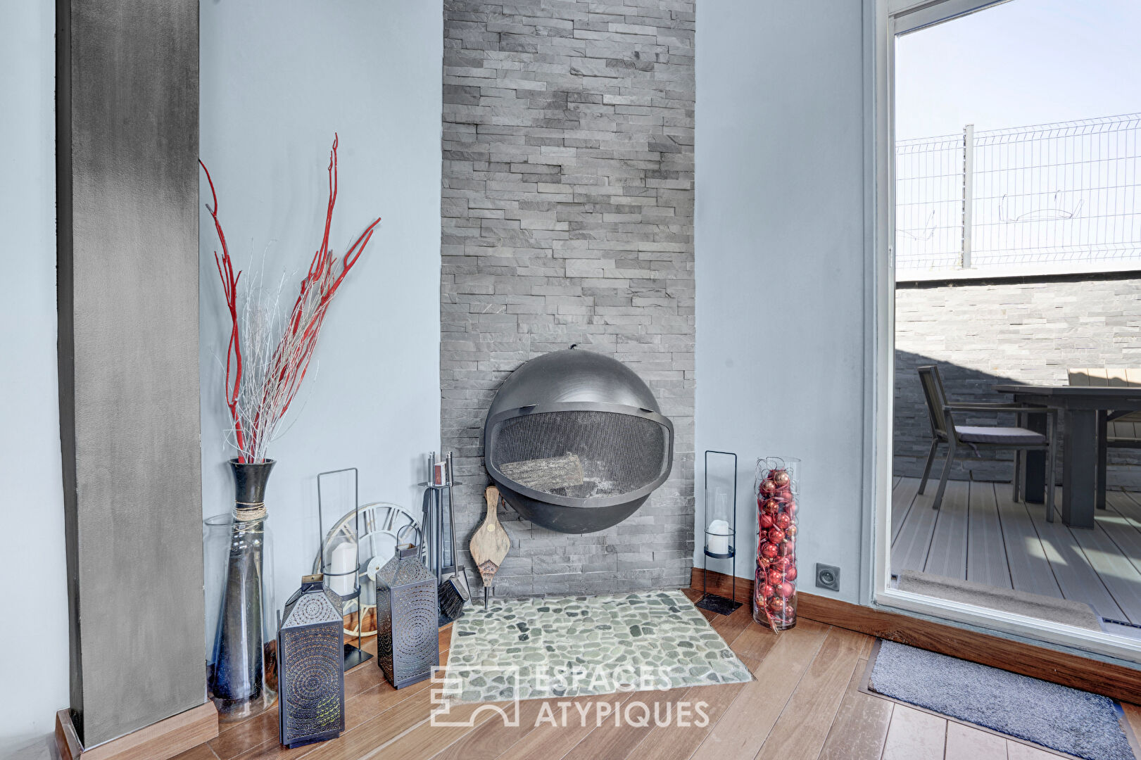 Duplex atypique avec terrasse