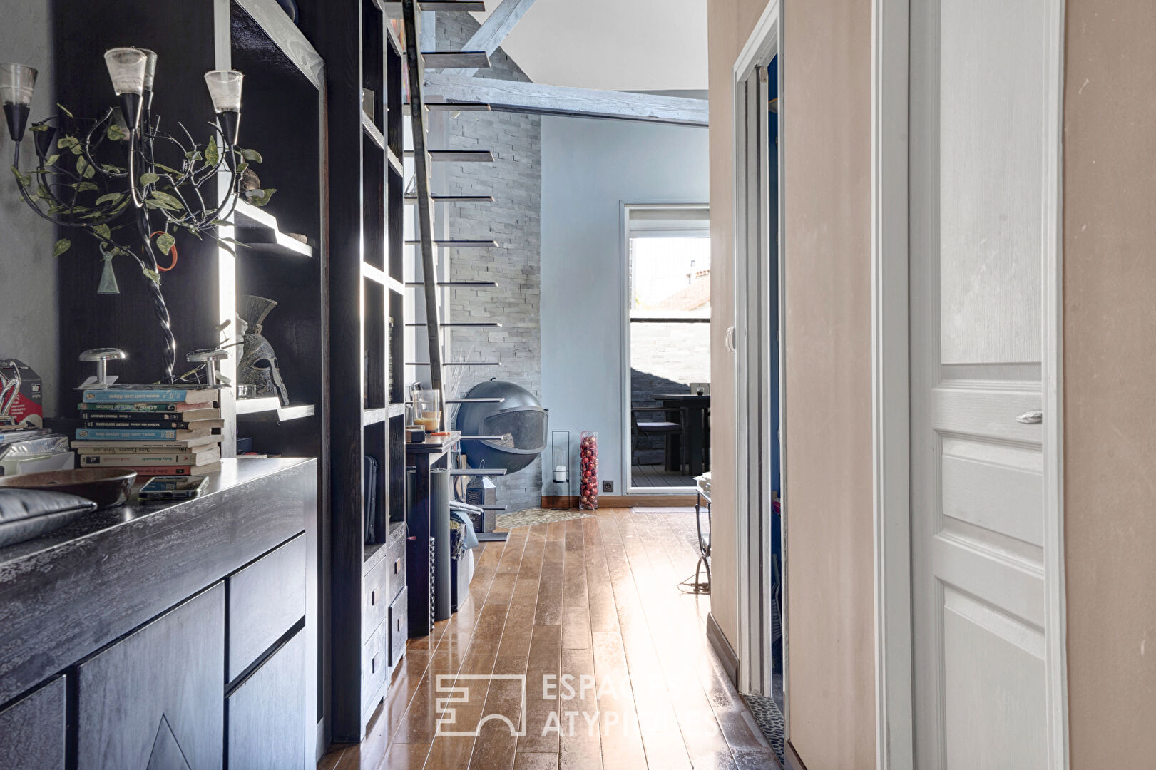 Duplex atypique avec terrasse