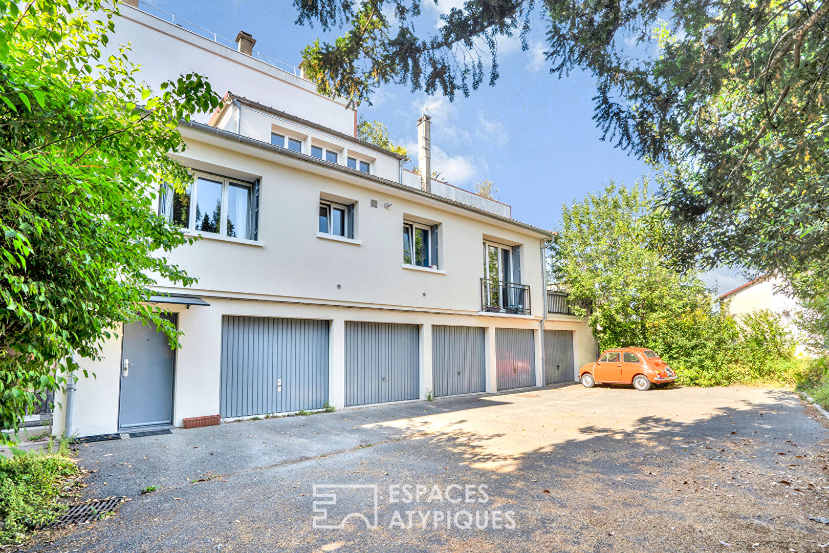 Duplex atypique avec terrasse