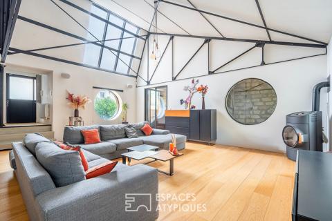 Loft avec verrière zénithale dans une ancienne cartonnerie réhabilitée