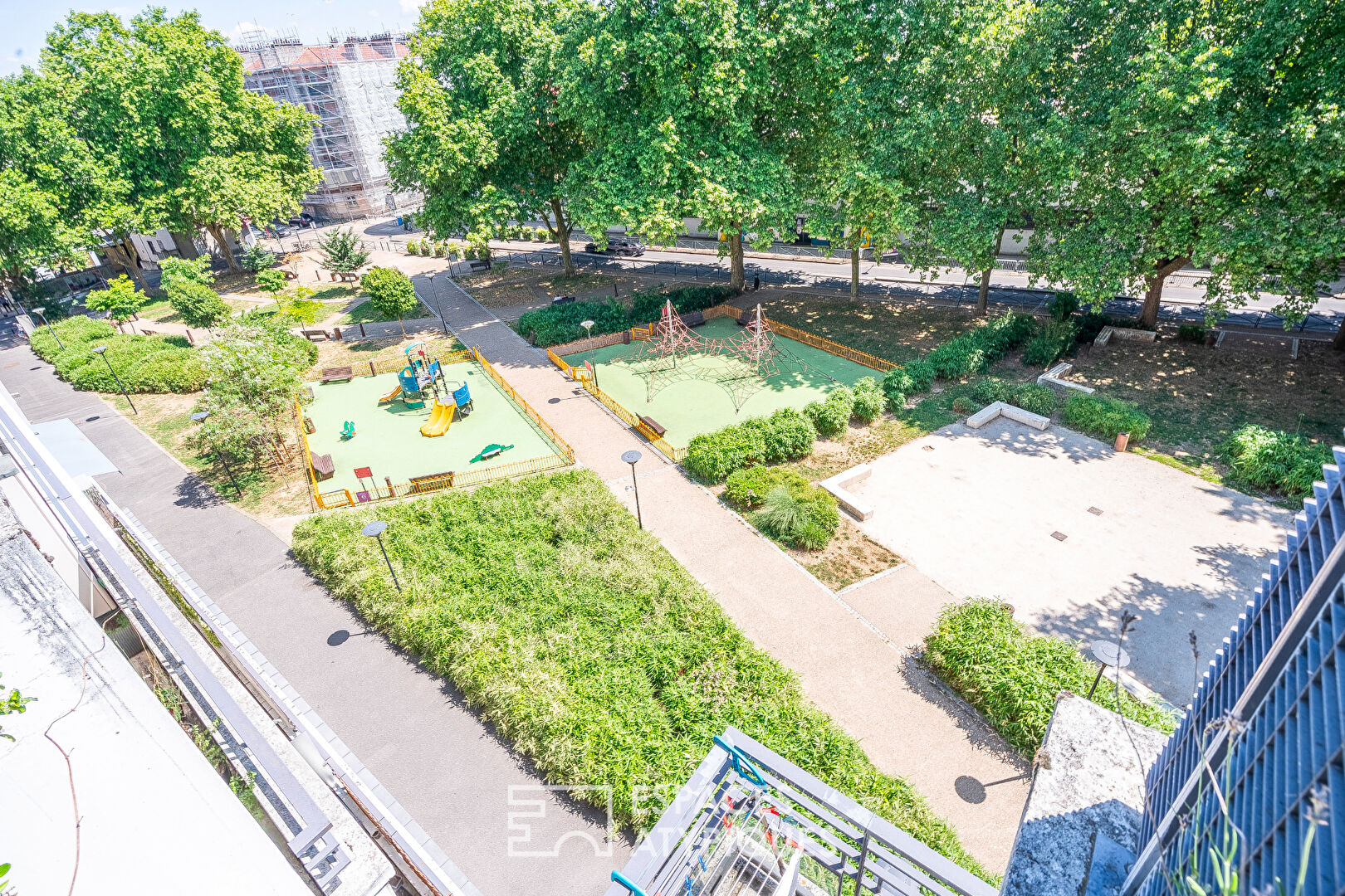 Duplex sur le toit avec jardin suspendu