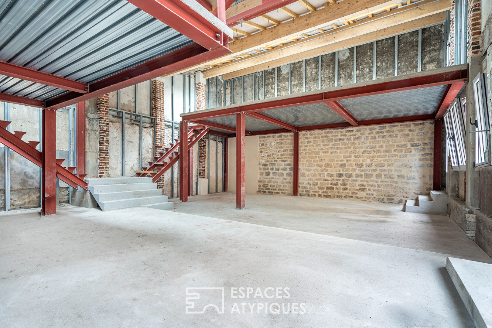 Loft with garden to be fitted out in the very center of Vincennes