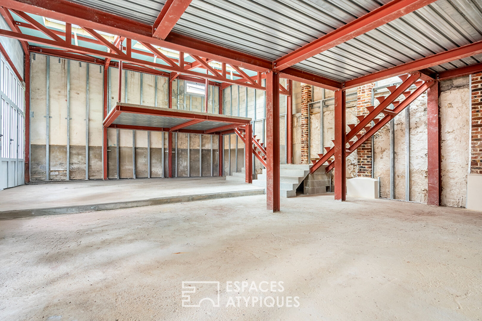 Loft with garden to be fitted out in the very center of Vincennes