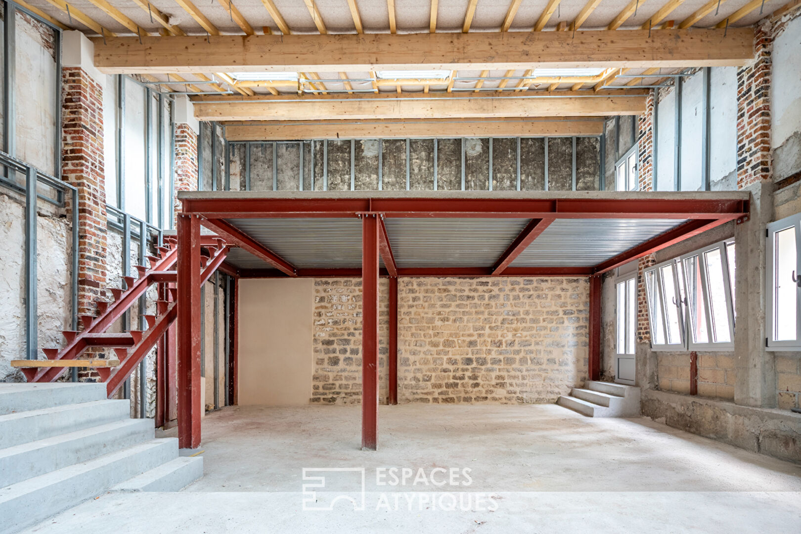 Loft with garden to be fitted out in the very center of Vincennes