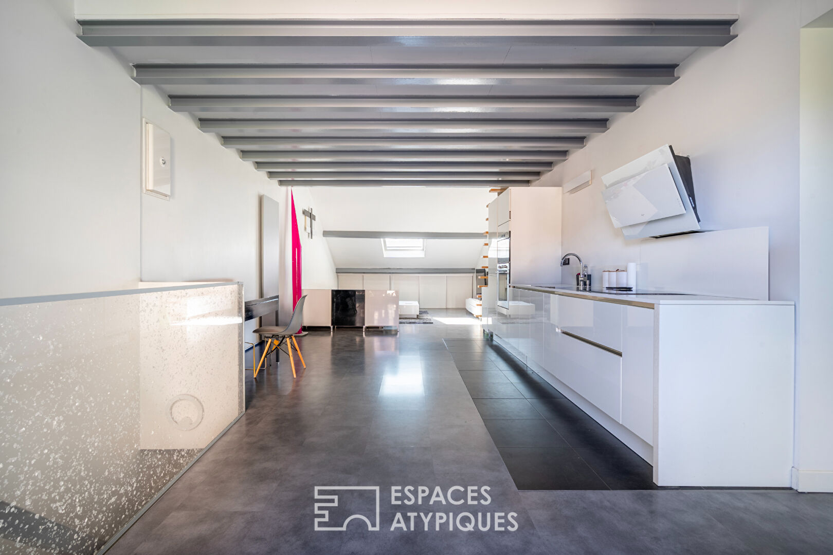 Duplex avec balcon en coeur de ville