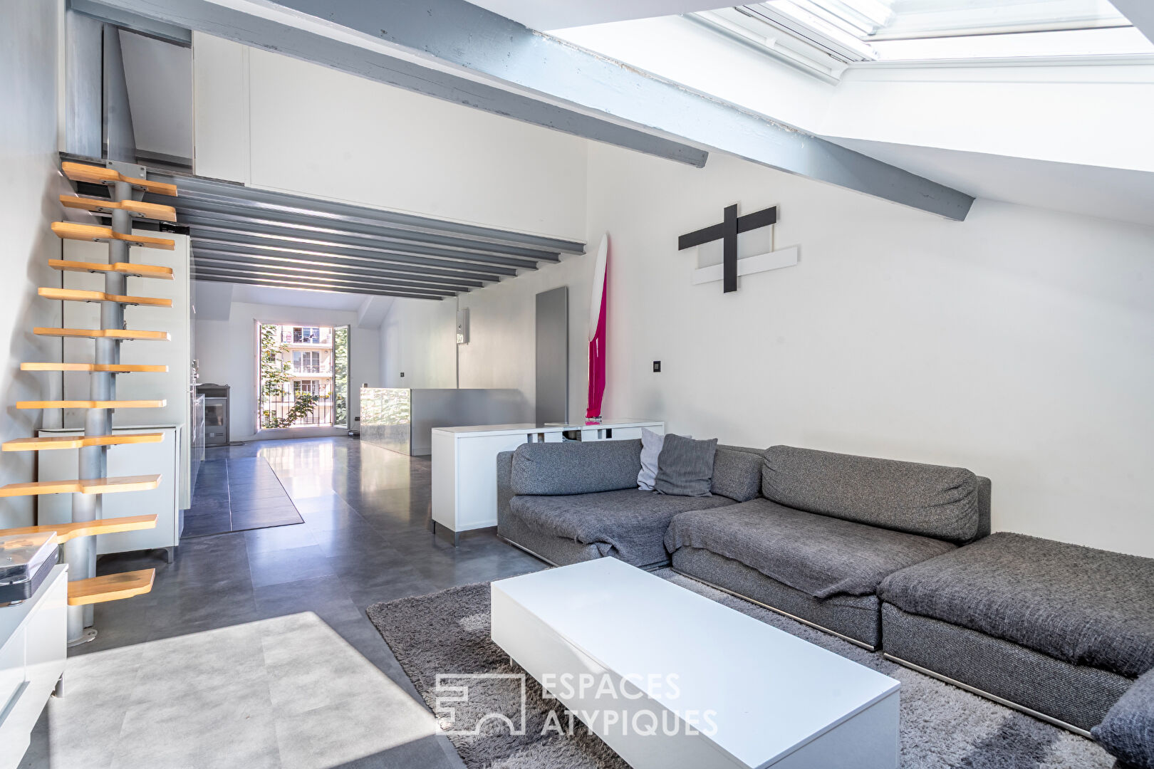 Duplex avec balcon en coeur de ville