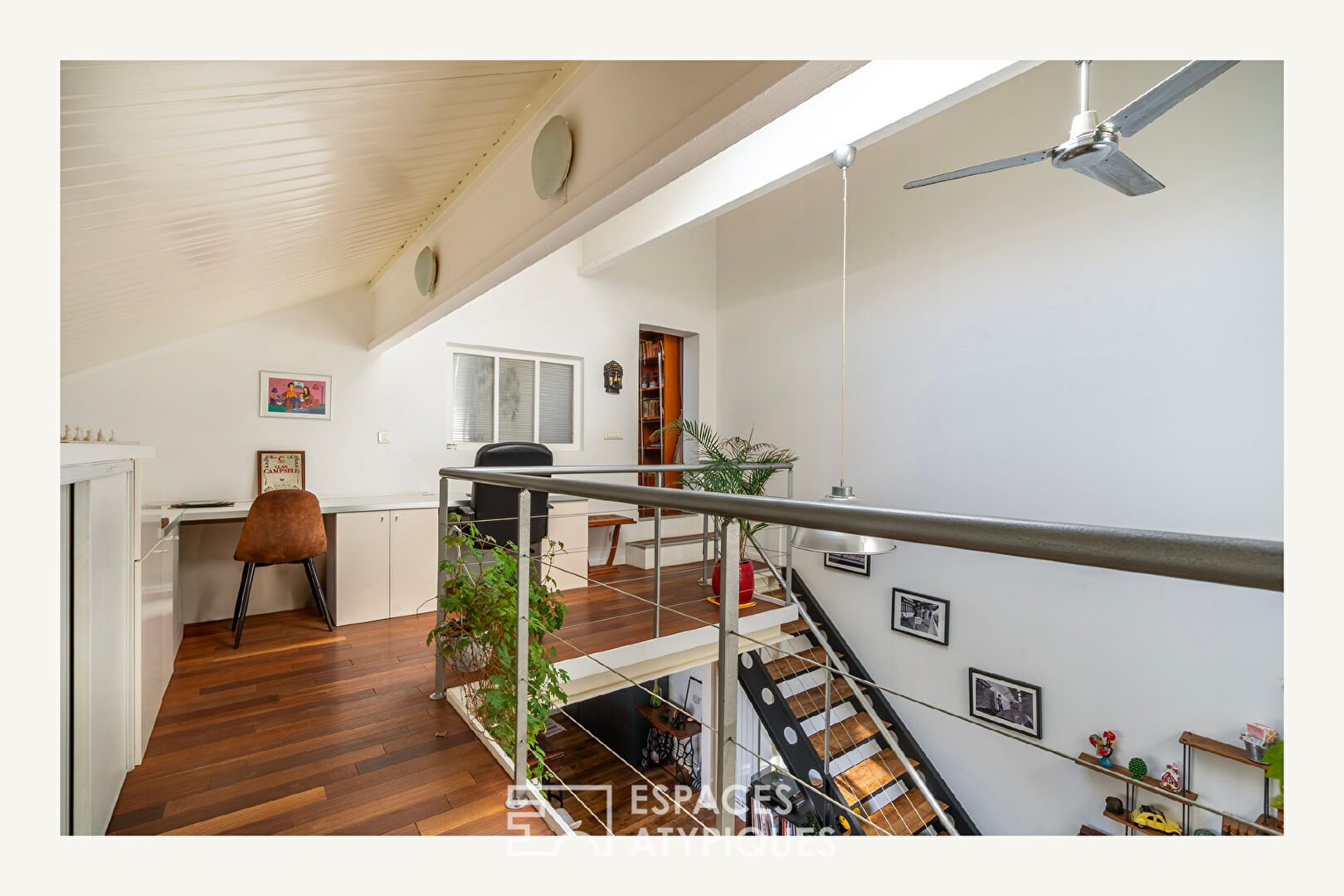 Duplex loft with shared terrace on the outskirts of Paris