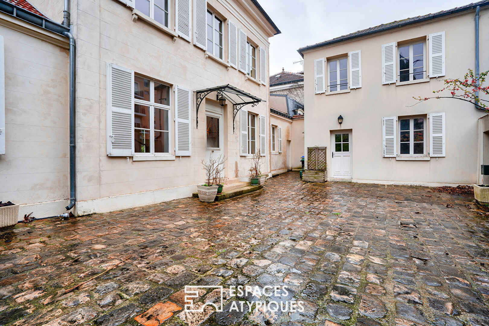 Maison de maître avec jardin proche Paris