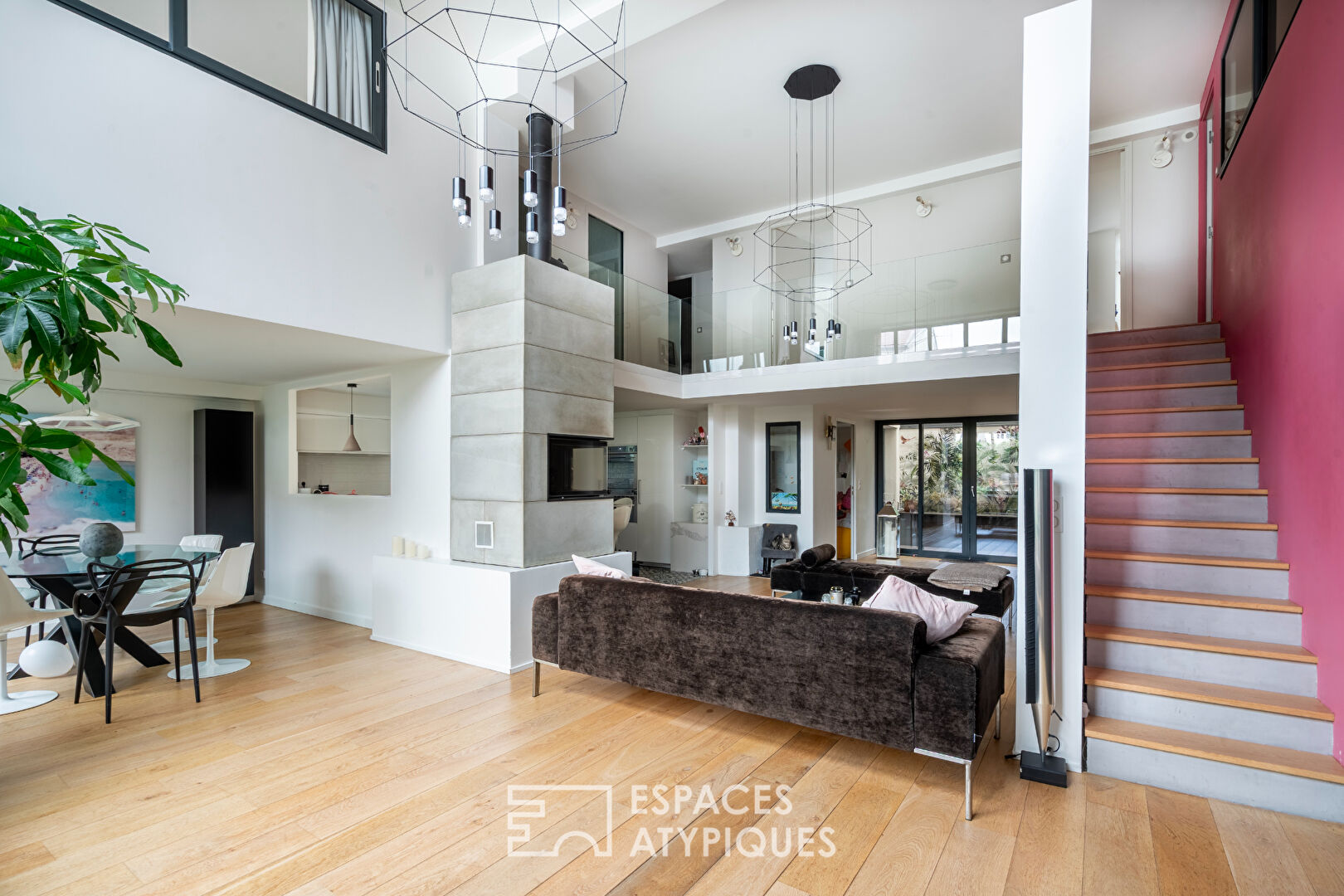 Loft au Charentonneau aux volumes spectaculaires
