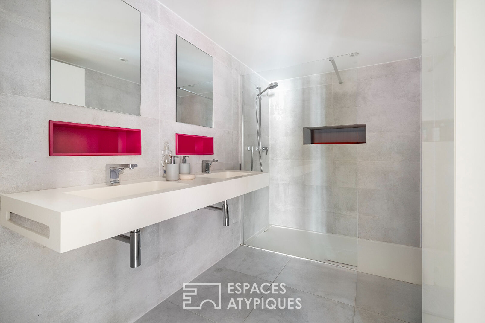 Loft au Charentonneau aux volumes spectaculaires