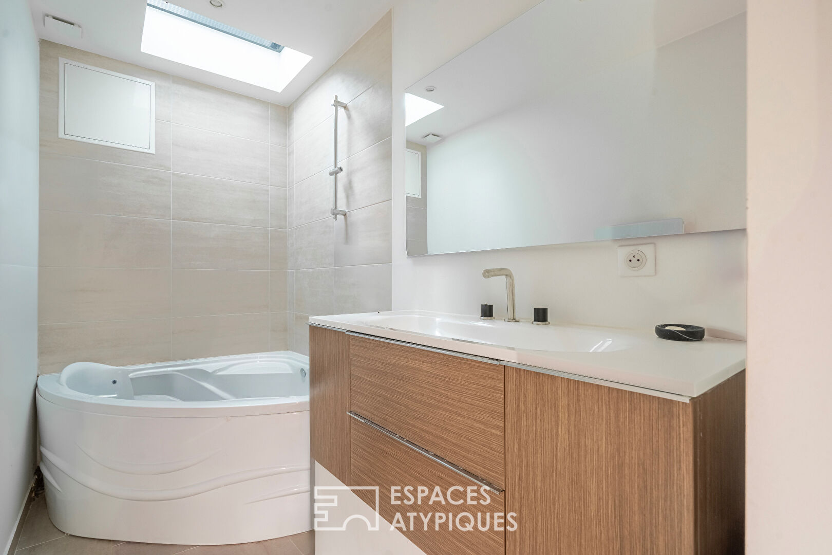 Loft au charme industriel en coeur de ville – Mairie de Saint Maur