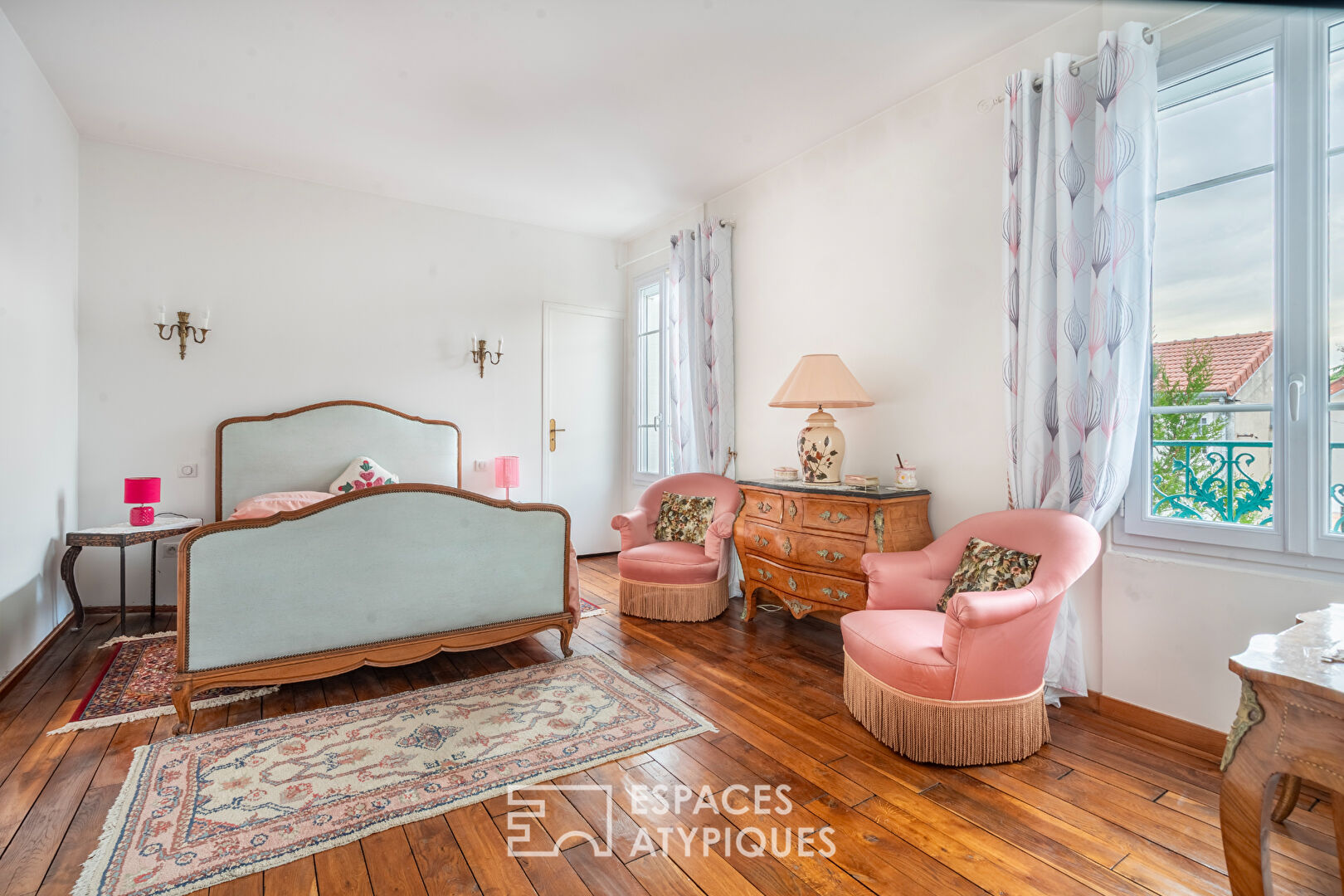 Maison familiale avec espace professionnel au Charentonneau