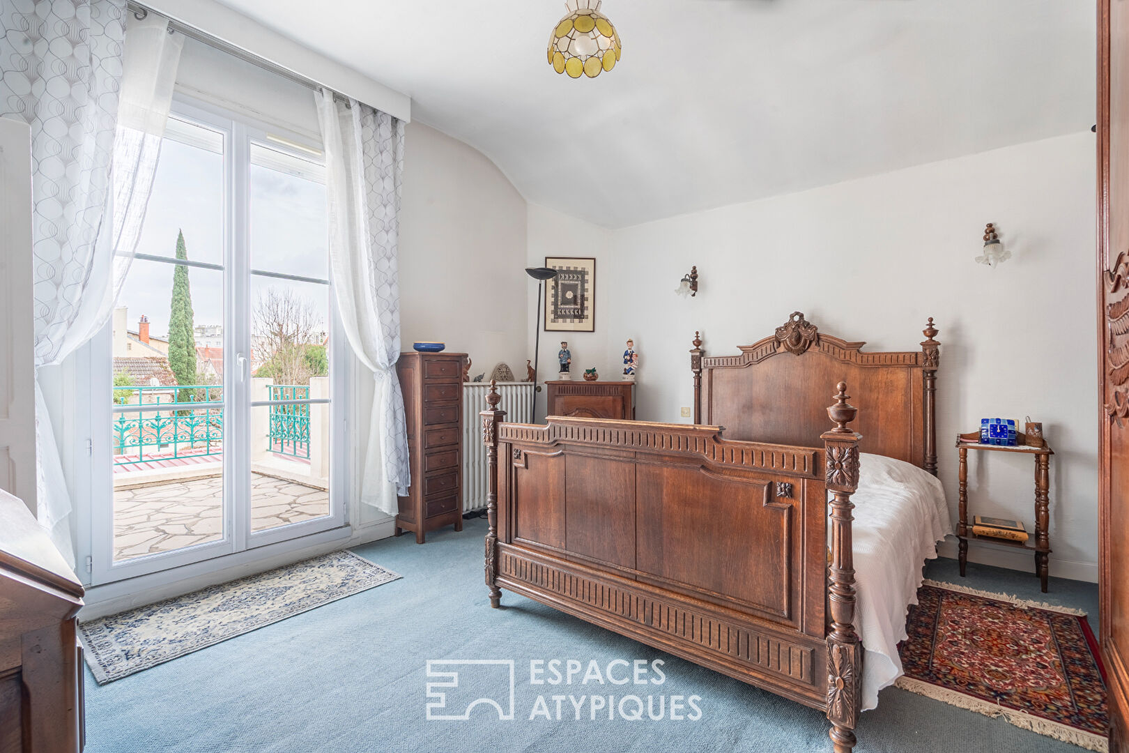 Maison familiale avec espace professionnel au Charentonneau