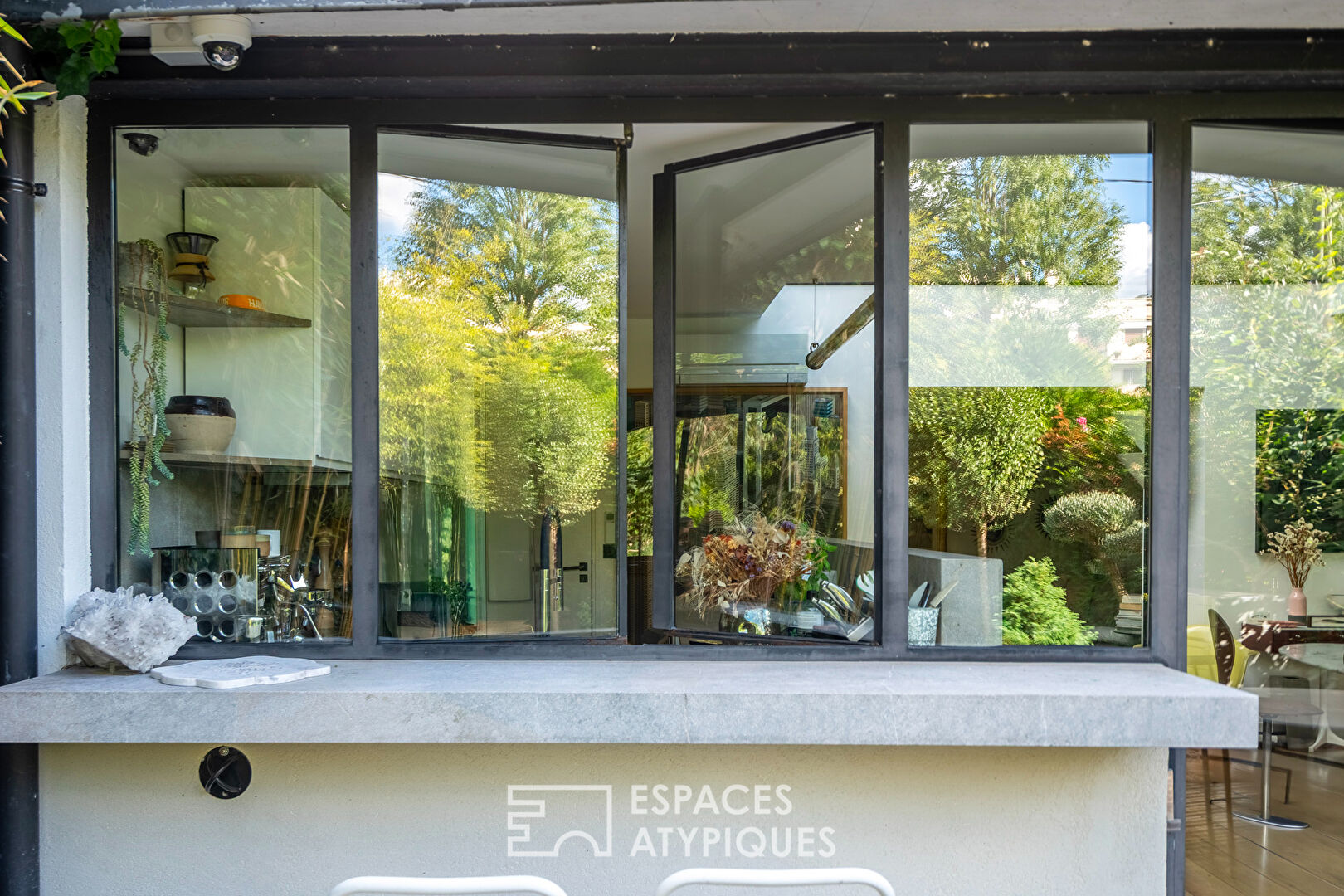 Maison sur une île avec berge privative