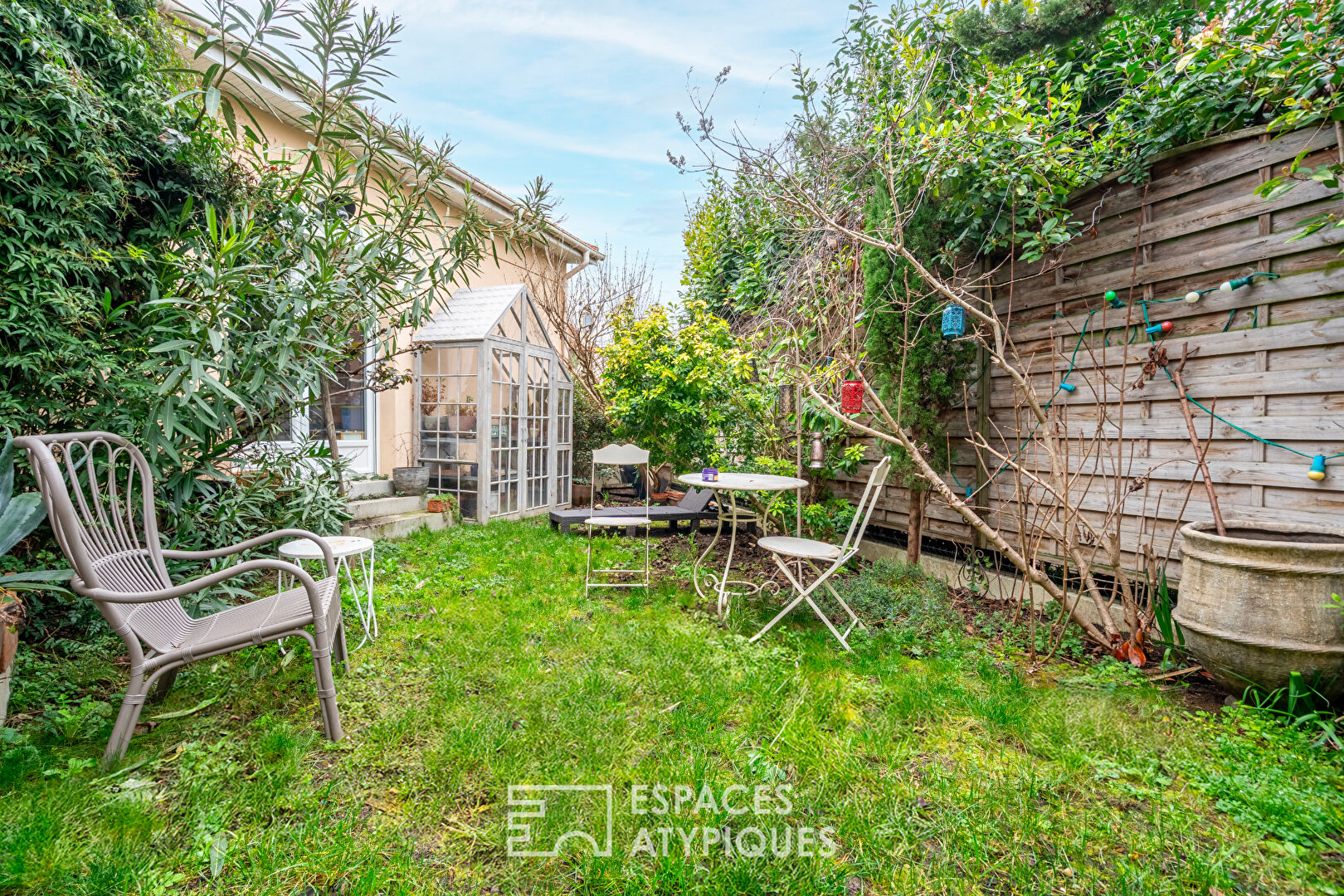 Maison de charme avec jardin et garage