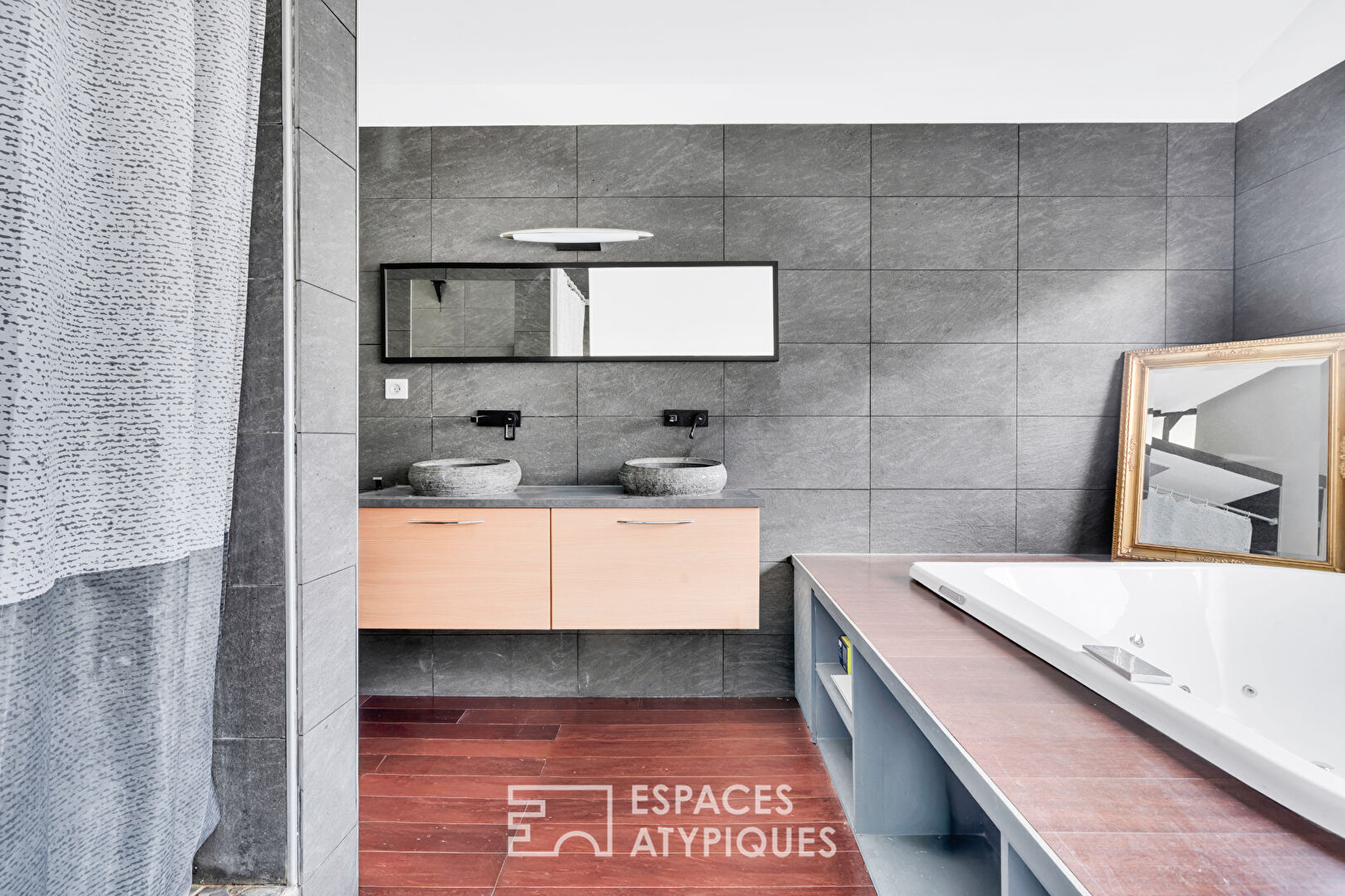 Maison familiale avec jardin et bureau indépendant dans le quartier des Fleurs