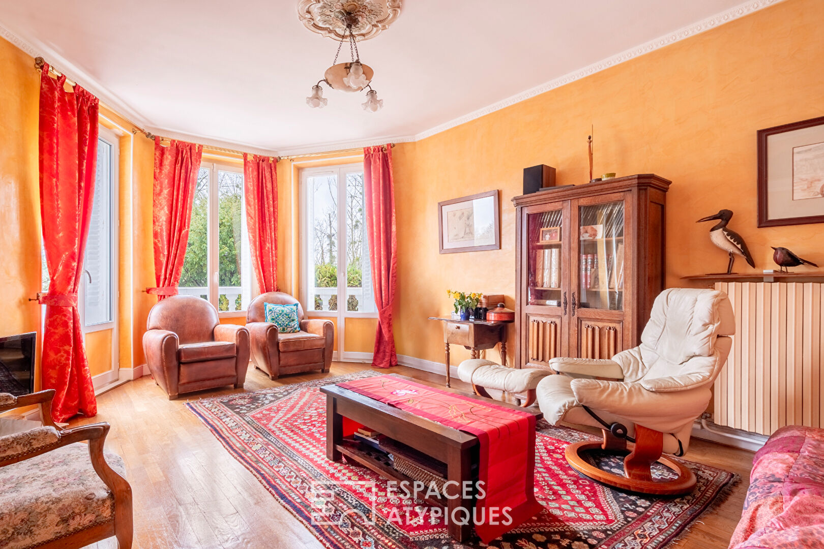 Maison d&rsquo;époque avec berge et jardin privatifs au bord de l&rsquo;Yerres.