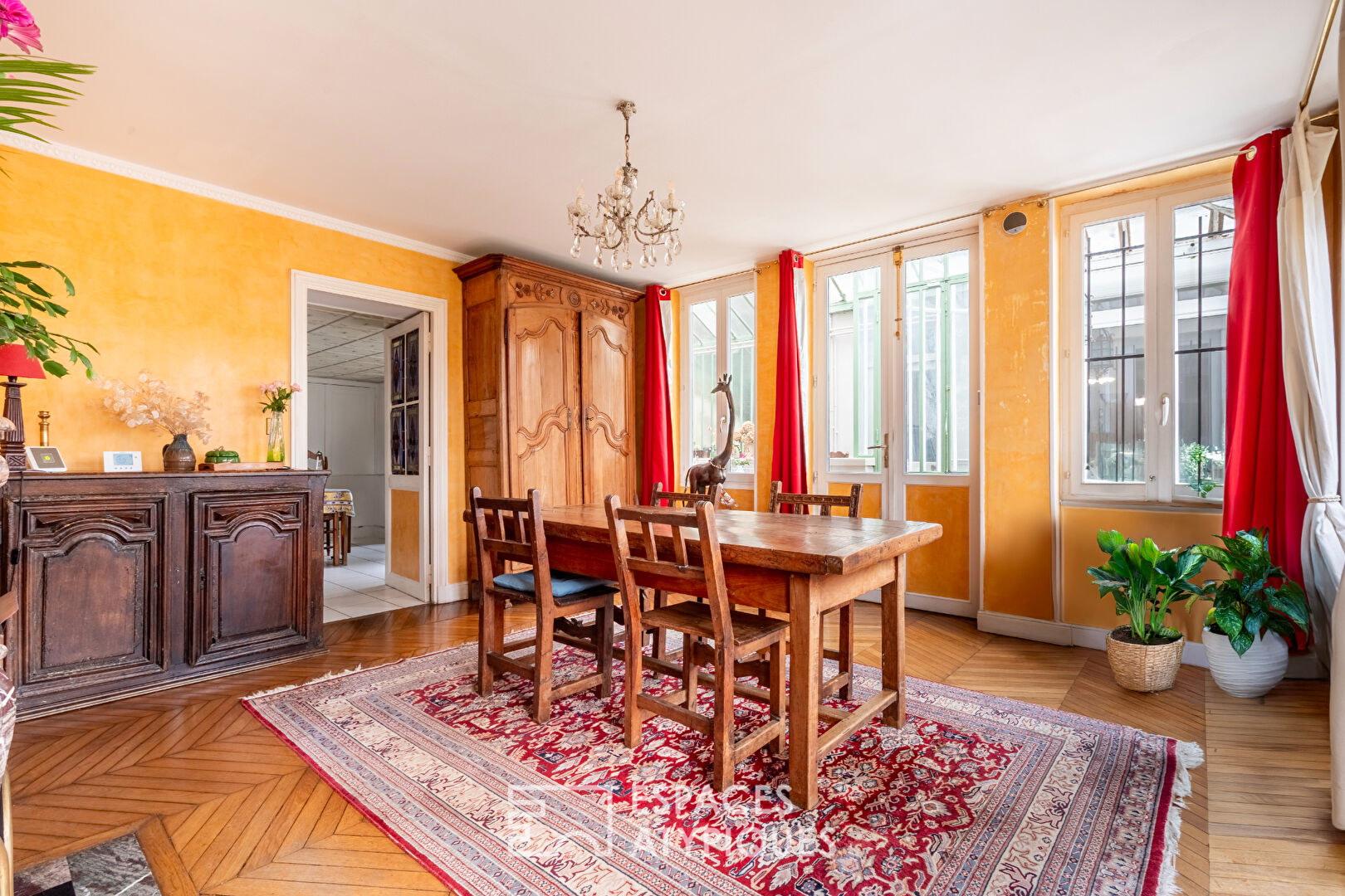 Maison d&rsquo;époque avec berge et jardin privatifs au bord de l&rsquo;Yerres.