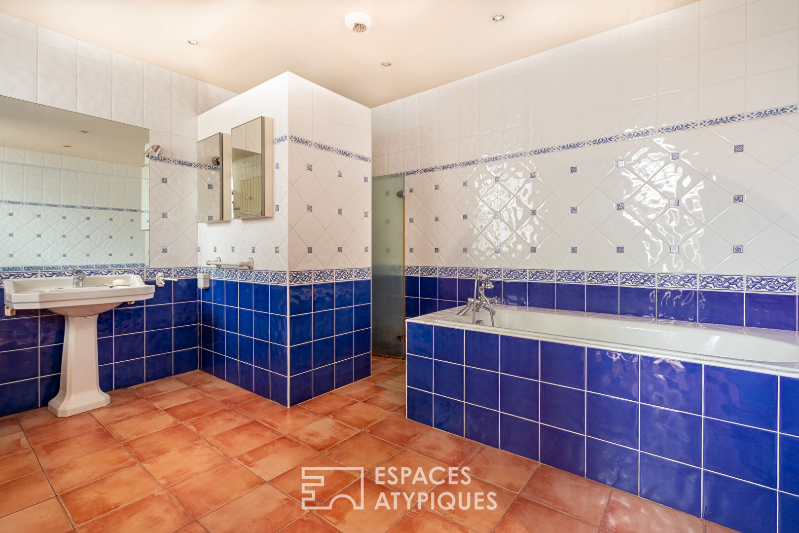 Maison d&rsquo;époque avec berge et jardin privatifs au bord de l&rsquo;Yerres.