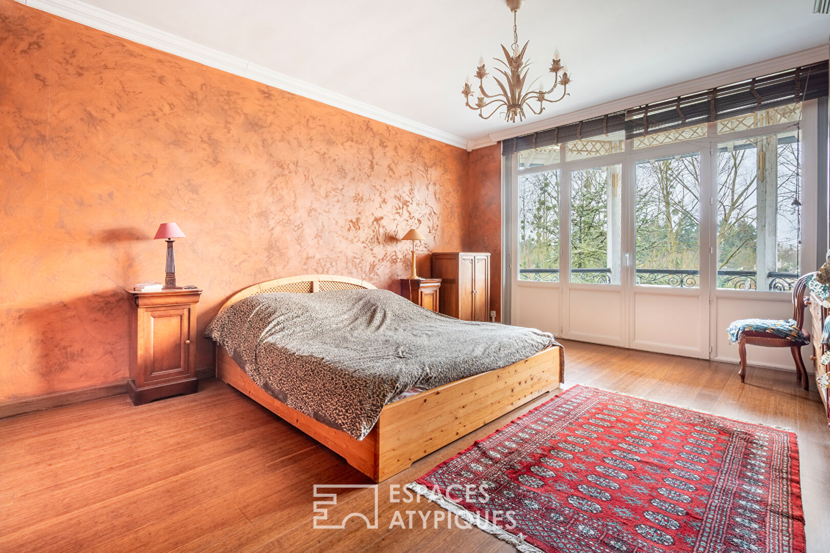 Maison d&rsquo;époque avec berge et jardin privatifs au bord de l&rsquo;Yerres.