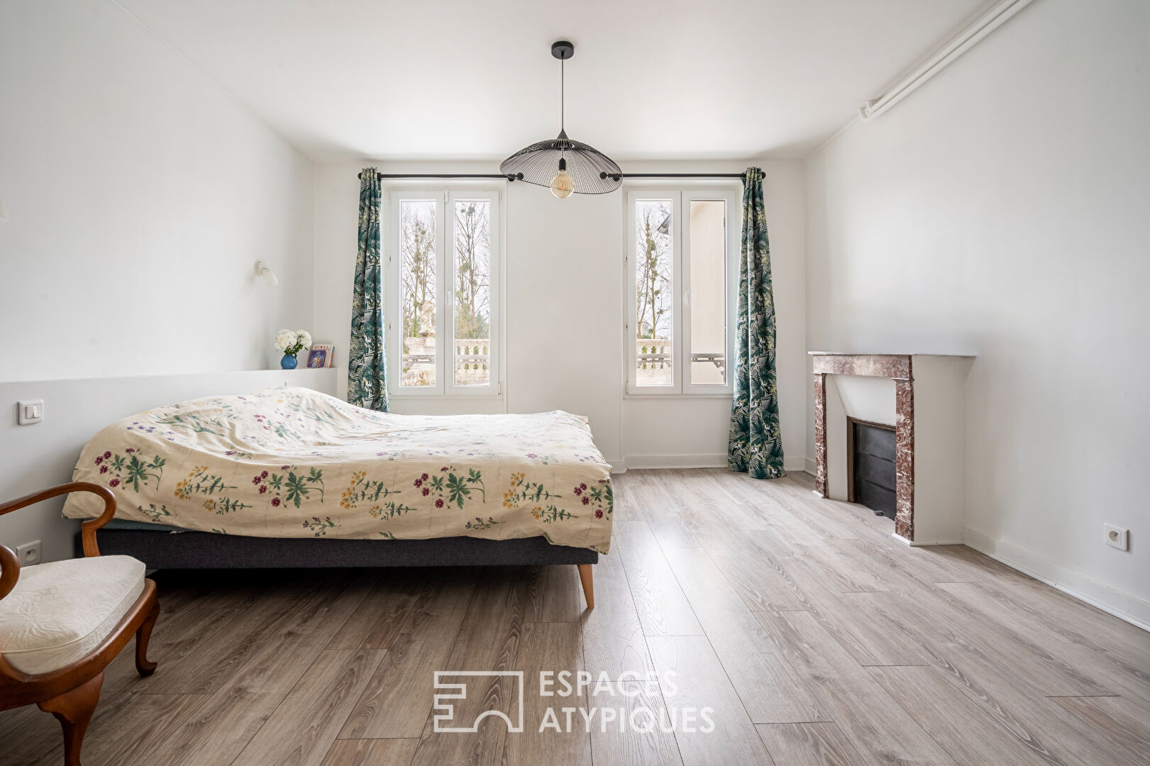 Maison d&rsquo;époque avec berge et jardin privatifs au bord de l&rsquo;Yerres.