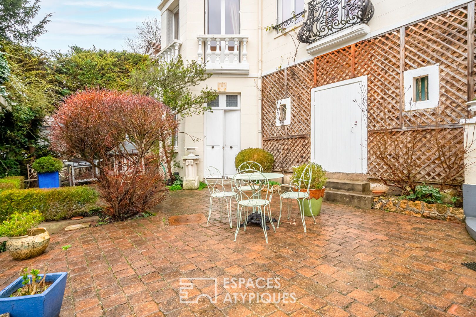 Maison d&rsquo;époque avec berge et jardin privatifs au bord de l&rsquo;Yerres.