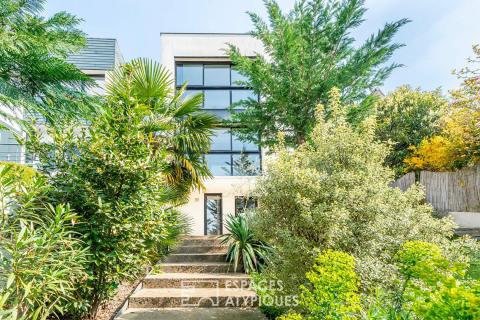 Maison d&rsquo;architecte aux accents californiens, vue spectaculaire sur Paris