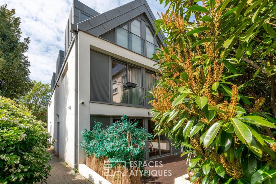 Maison contemporaine avec jardin au coeur de Créteil village