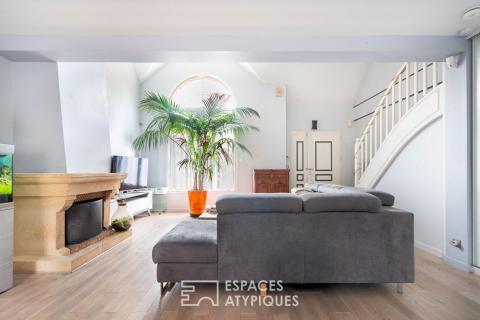 Maison familiale contemporaine avec jardin