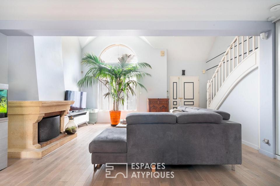 Maison familiale contemporaine avec jardin