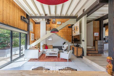 Maison d’architecte à ossature bois avec extérieur et garage
