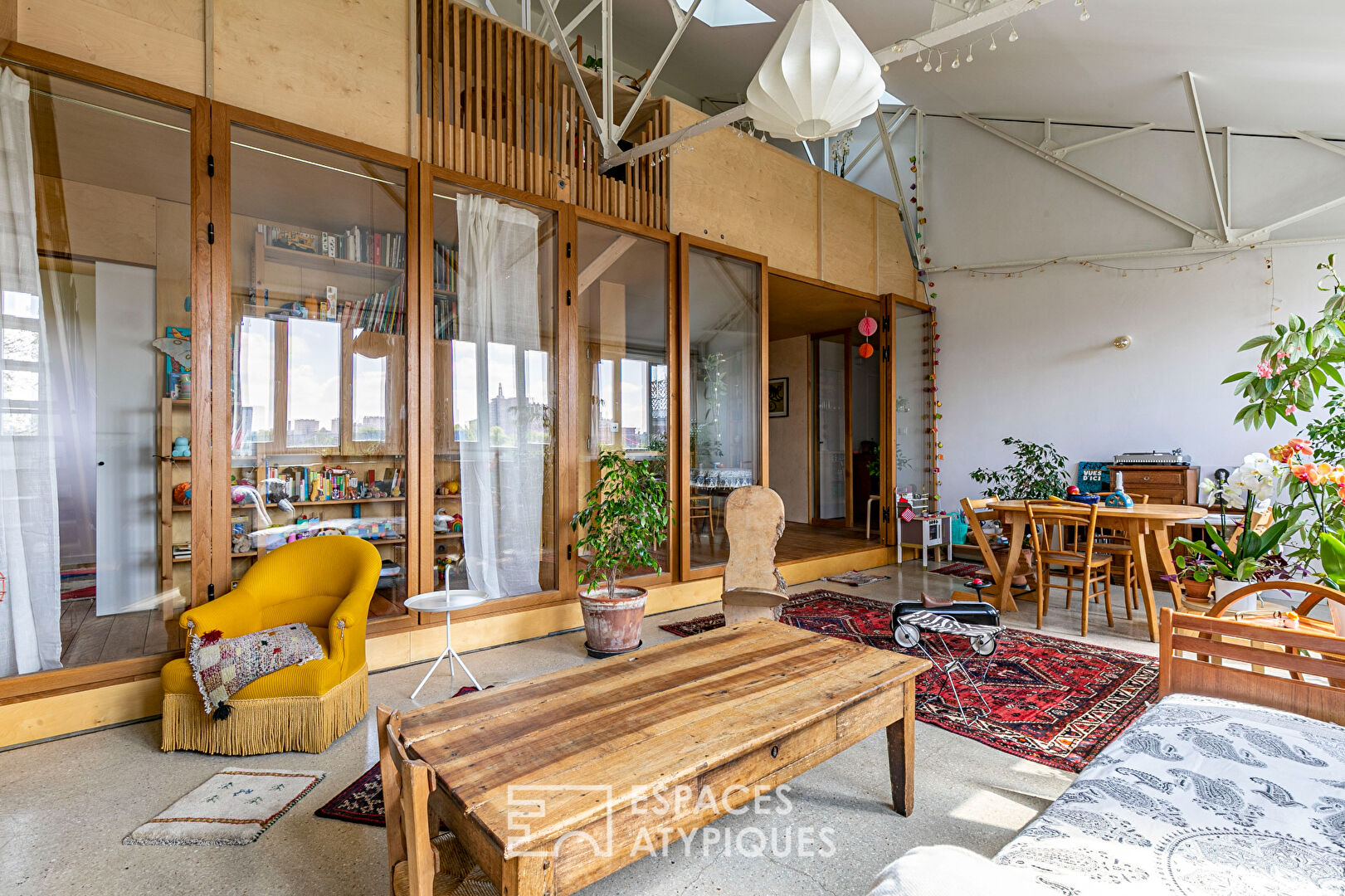 Ecological duplex in an old button shop