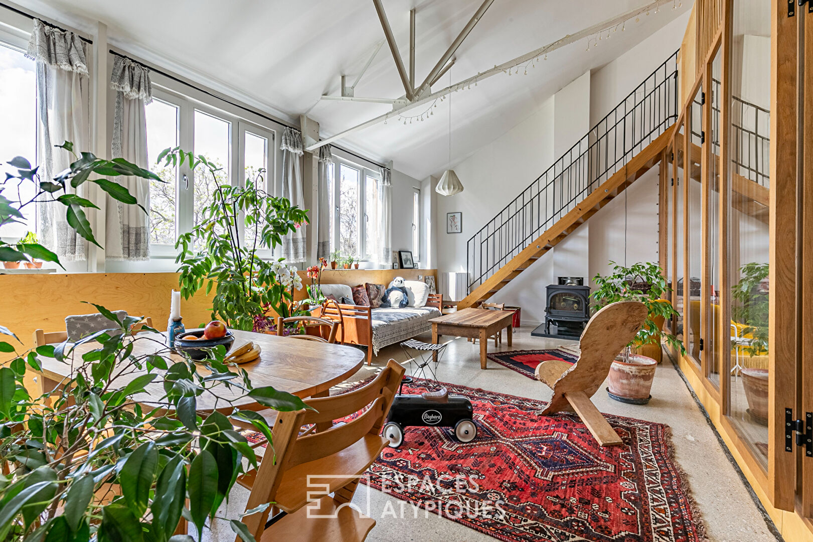 Ecological duplex in an old button shop