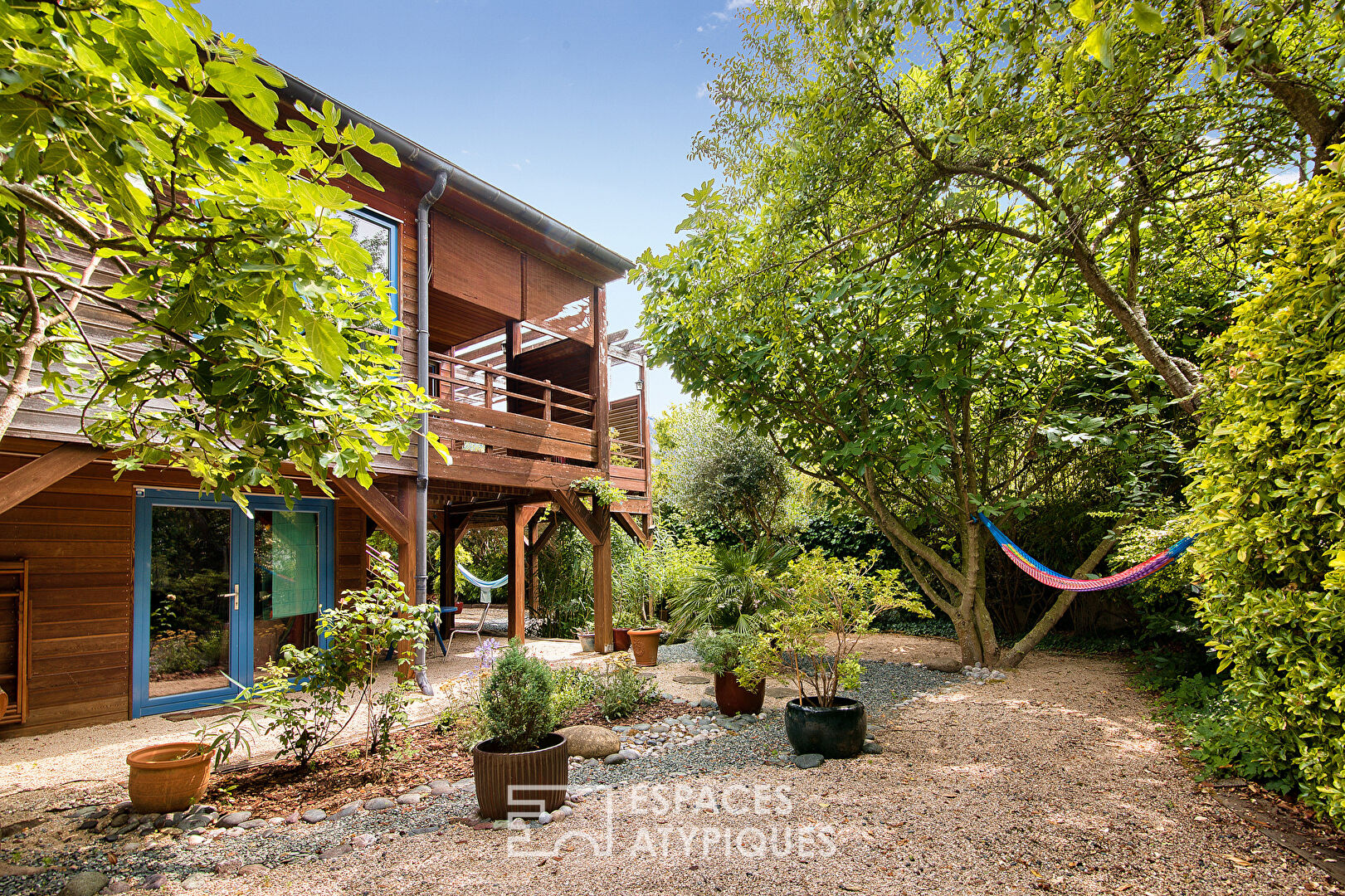Maison contemporaine en bois à deux pas des Bords de Marne