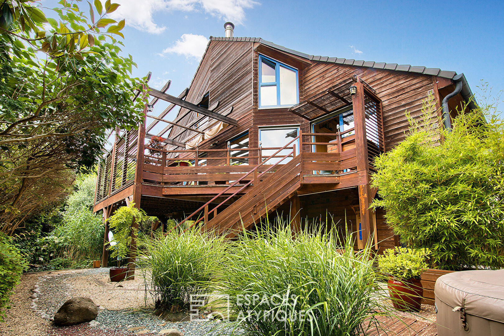 Maison contemporaine en bois à deux pas des Bords de Marne
