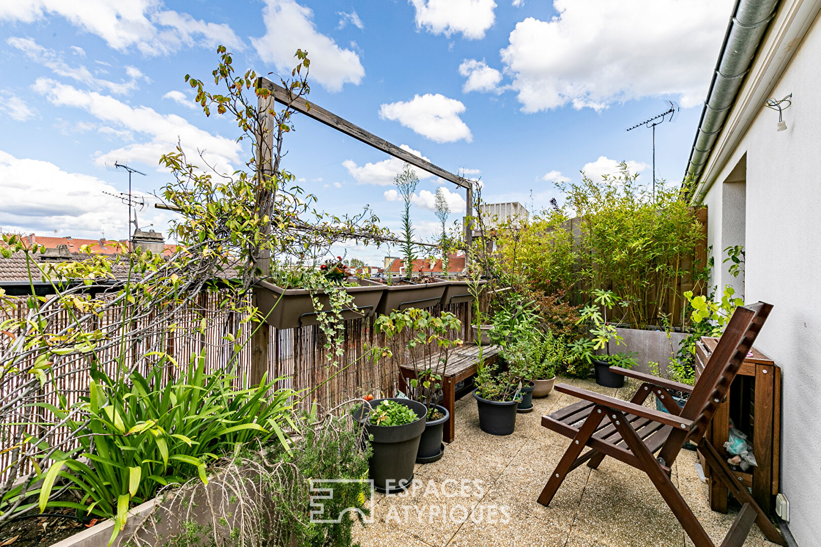 Top floor duplex with rooftop