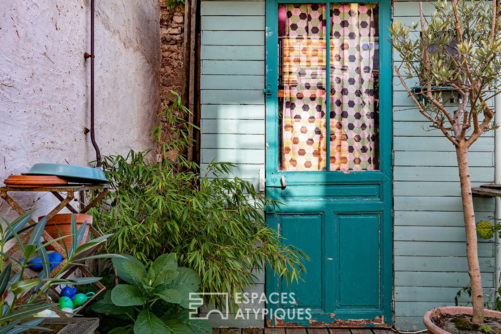 Maison d’architecte basse consommation et son jardin bucolique