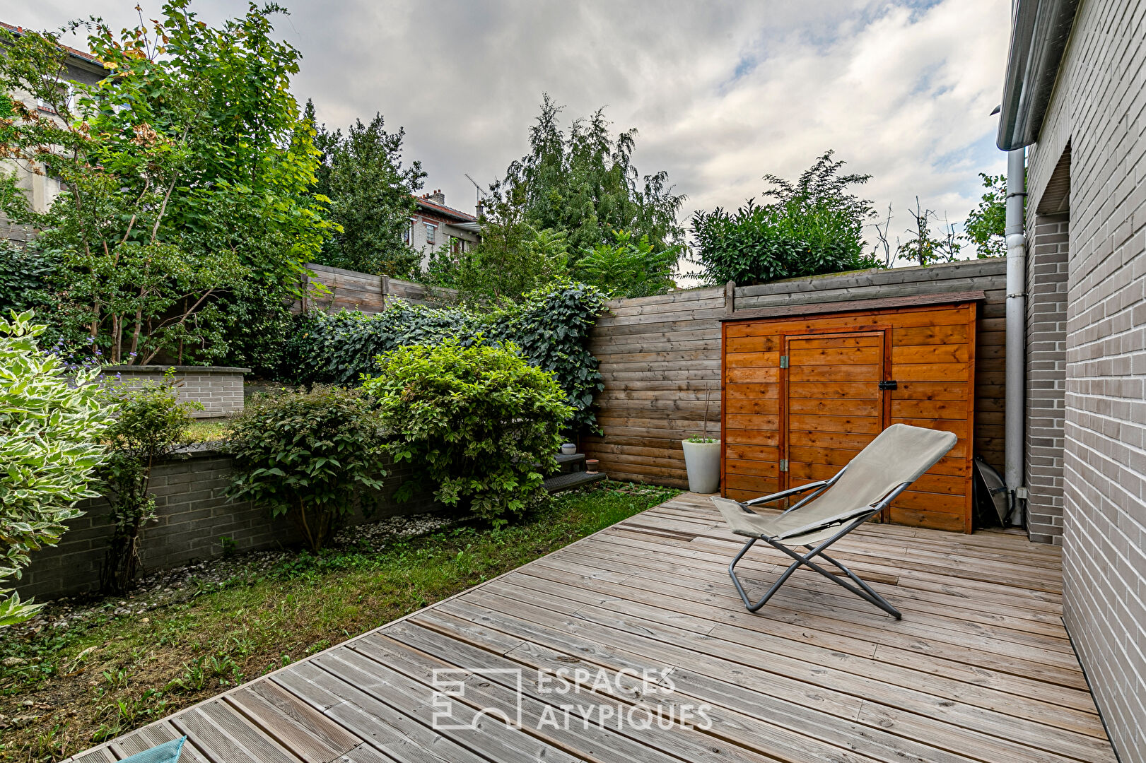 Studio d’architecte avec terasse et jardin