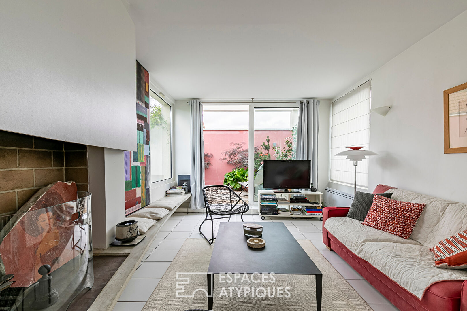 Maison d’architecte avec terrasse et jardin au calme absolu