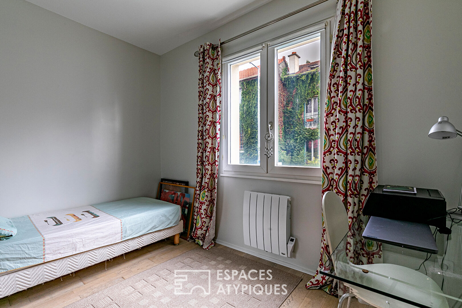 Maison d’architecte avec terrasse et jardin au calme absolu