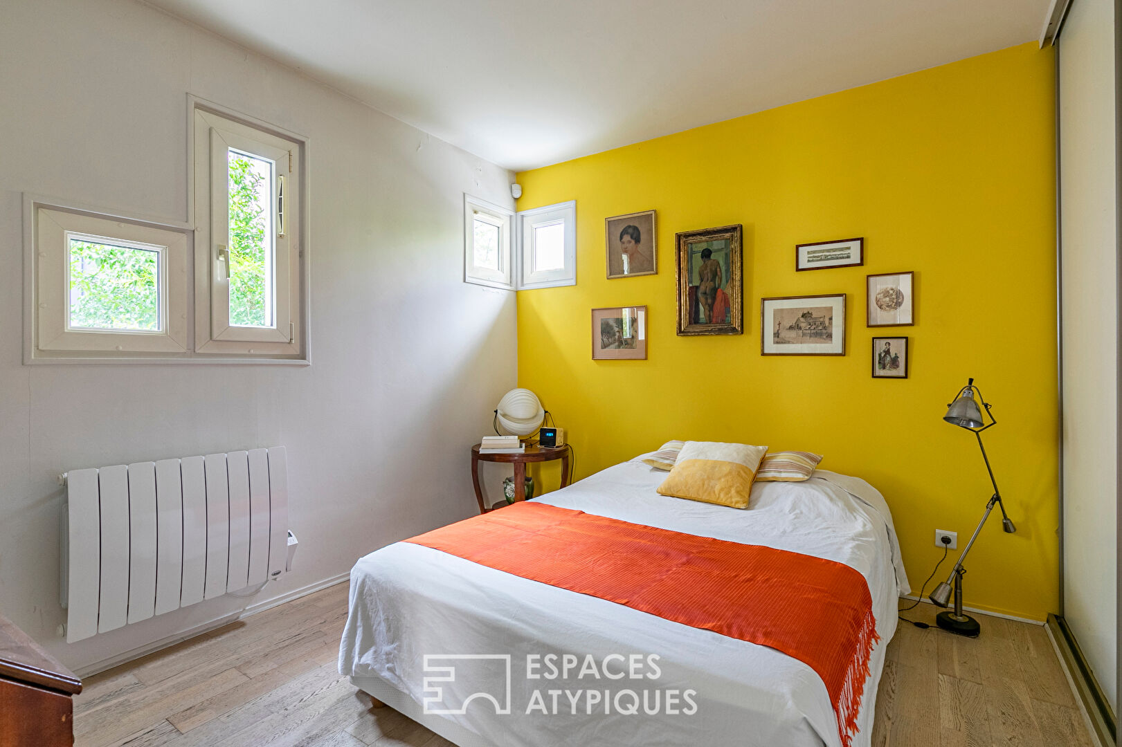 Maison d’architecte avec terrasse et jardin au calme absolu