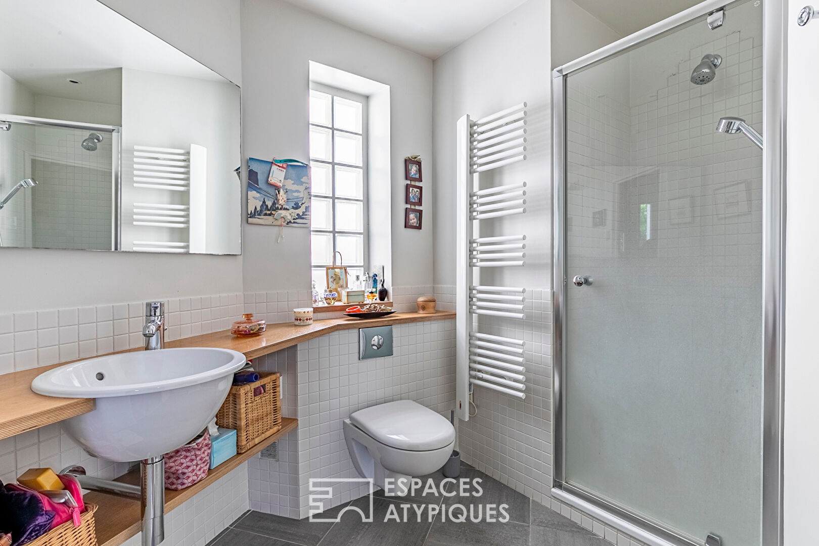 Maison d’architecte avec terrasse et jardin au calme absolu